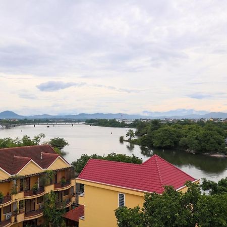 Purple Hue - Charming Riverside Zewnętrze zdjęcie